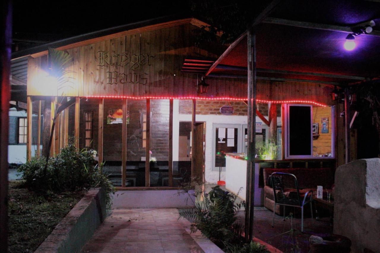 Hostel Krieger Haus Puerto Iguazú Exterior foto